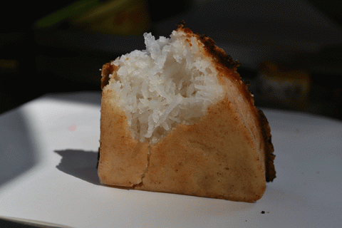 Bánh Kẹp Bột Gạo Nhân Dừa